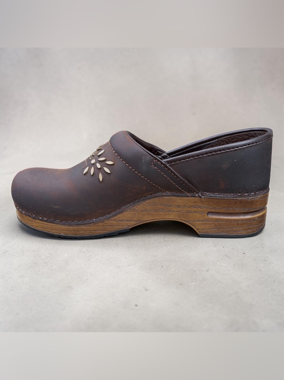 Dansko Clogs Brown Oiled Leather Wooden Sole 42 US 11.5/12 Floral Appliqué